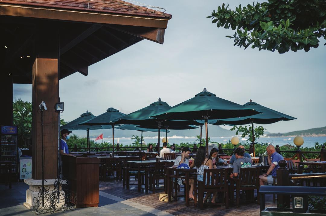 三亚亚龙湾酒店推荐,亚龙湾沙滩最近的酒店