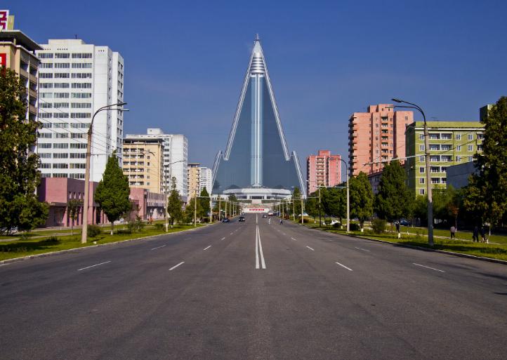 朝鲜1万人民币可以怎么生活,朝鲜八百元人民币收入什么水平