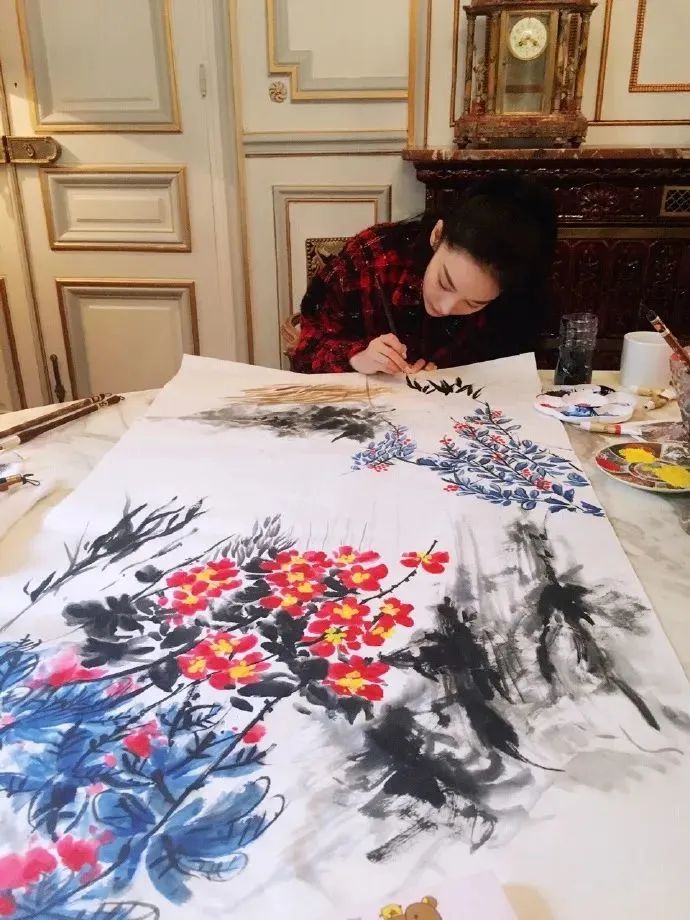 张馨予嫁给了当兵的何捷,张馨予嫁给何捷平时怎么在一起