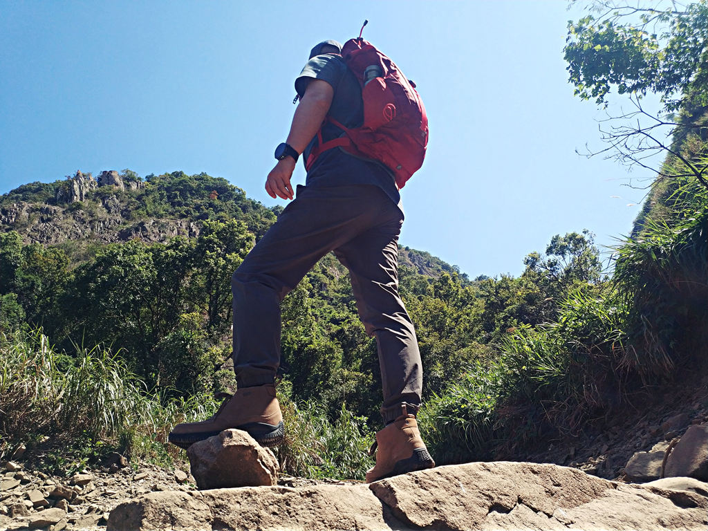 遨游仕l3徒步鞋测评,遨游仕户外鞋m9