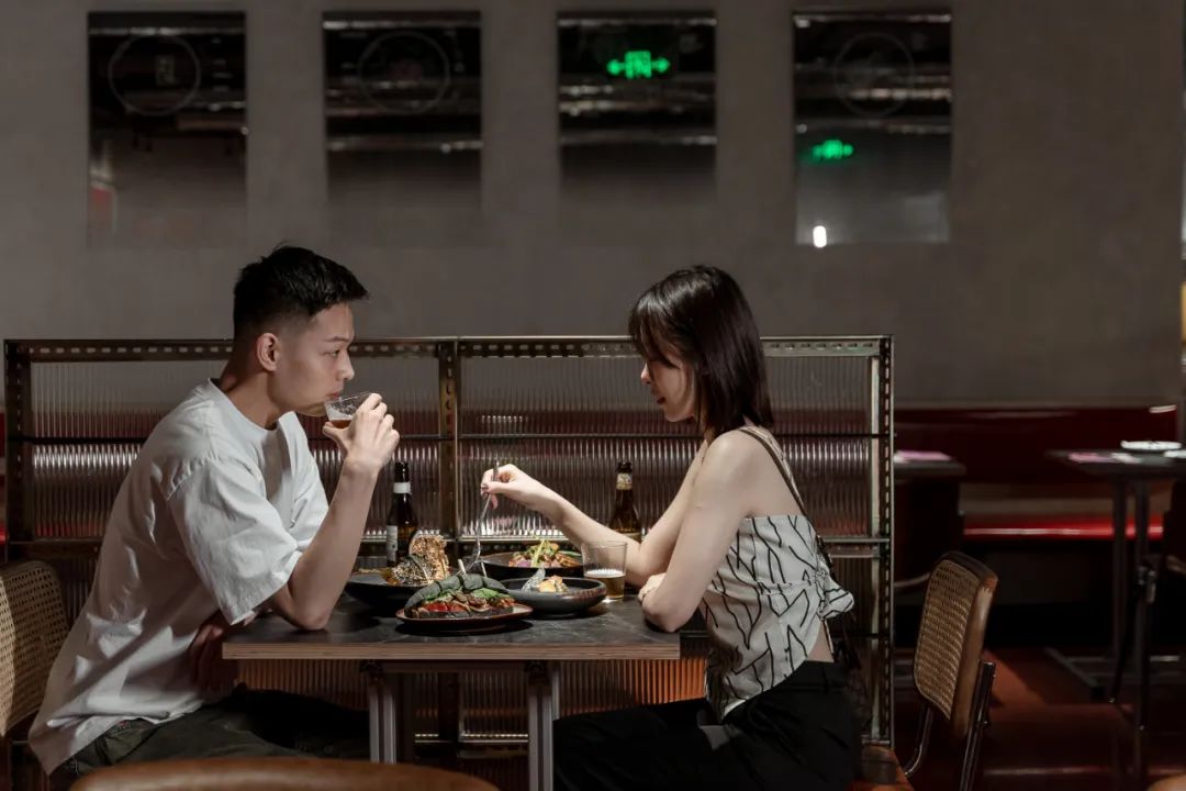 粤语情话晴天阴天暴雨天怎么说,粤语很甜很撩的情话短句谐音