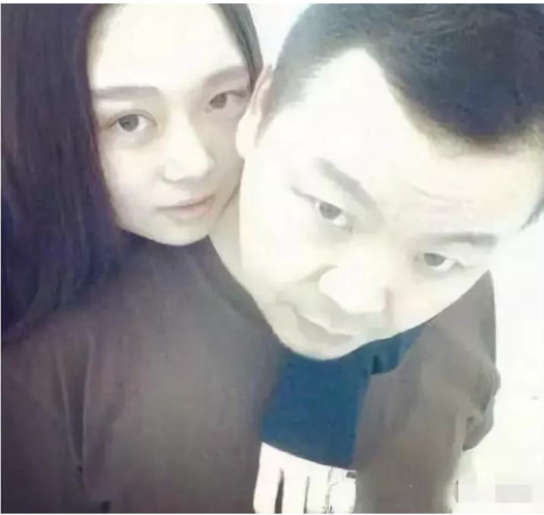 又穿假货被锤！京圈贵妇变寒门贵妇，网红晚晚是怎么沦为全网嘲的