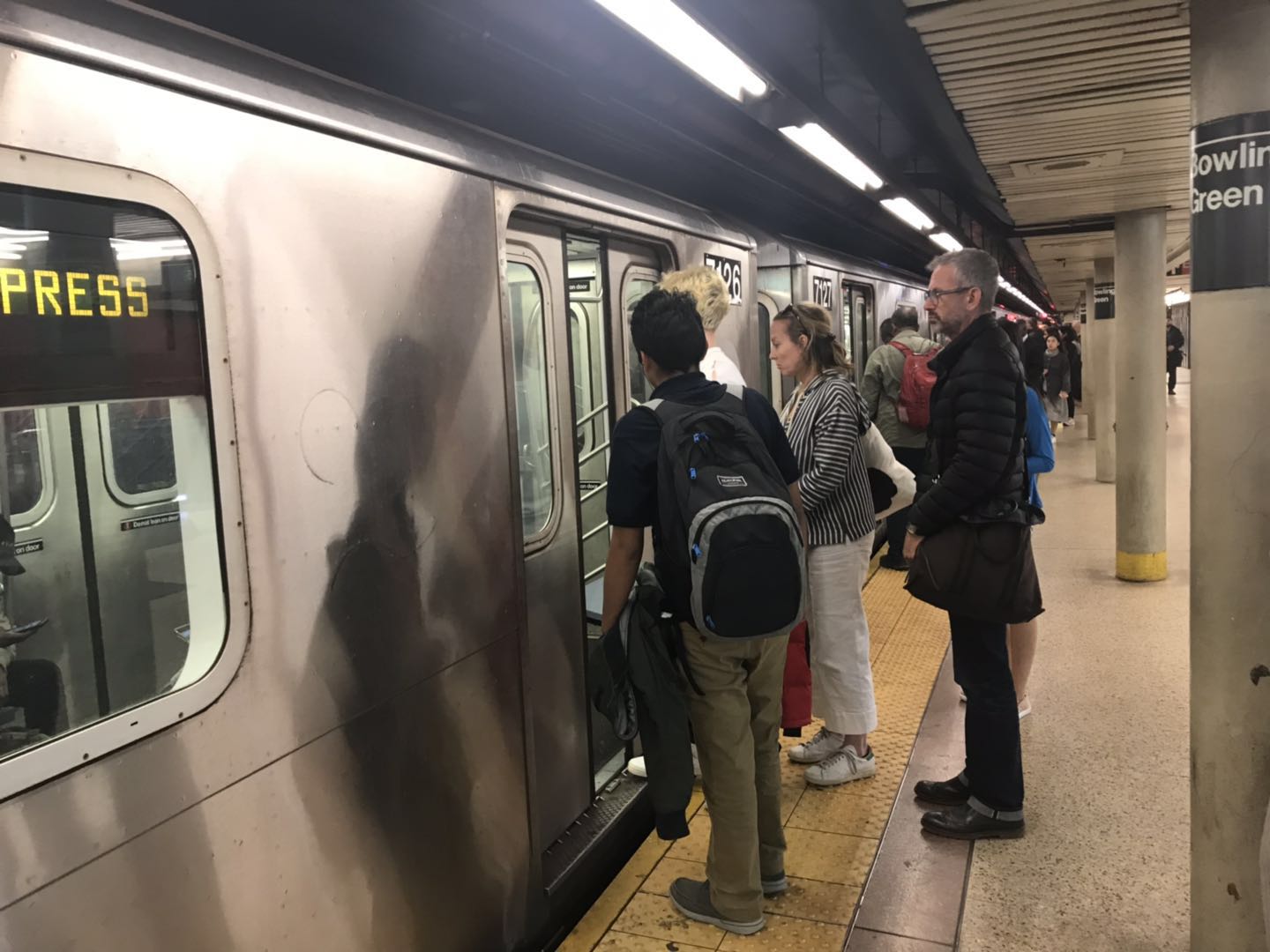 国外公共交通对比,中美公共交通服务对比