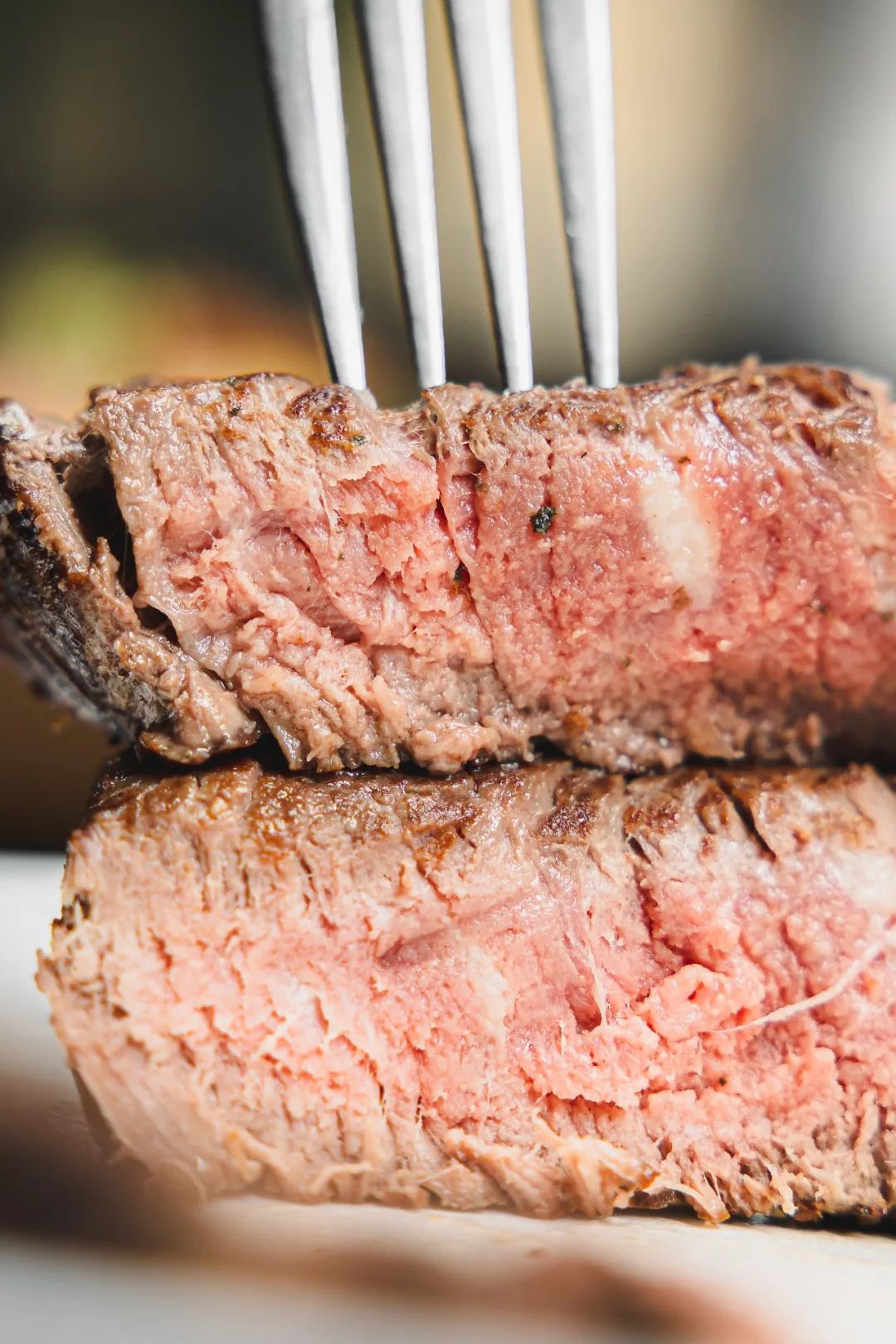 “这家「英伦餐吧」是专属你的快乐密码!”