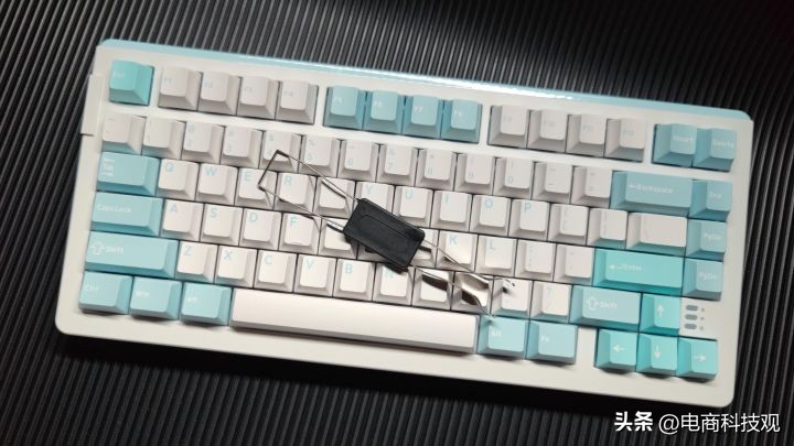 达尔优a81三模全透,达尔优a81单模和三模怎么选