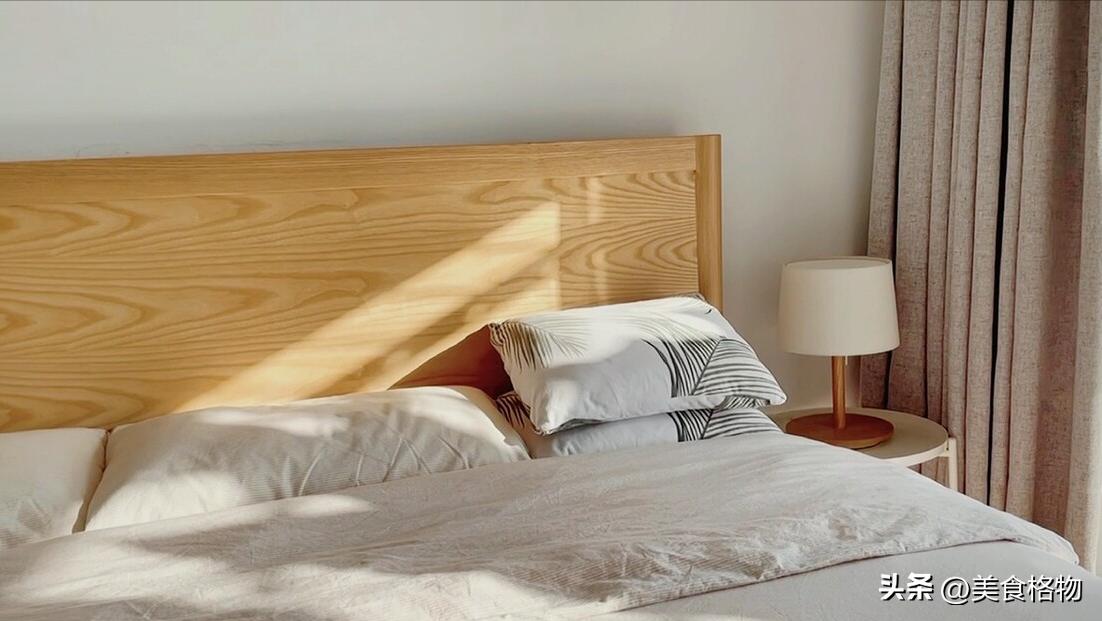 枕头不管多脏多黄只用一招就行,不管枕芯有多黄