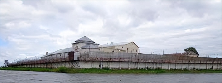 战斗民族的监狱,战斗民族的监狱人间炼狱