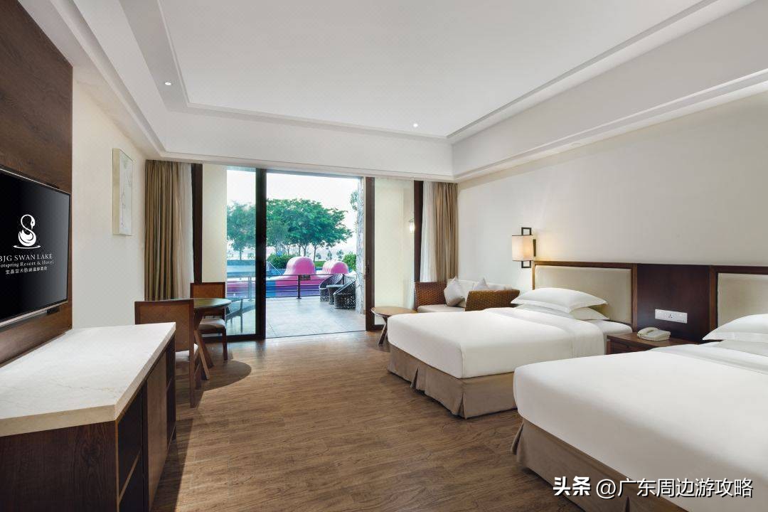 宝晶宫天鹅湖温泉酒店玩水,宝晶宫天鹅湖温泉酒店泳池恒温吗