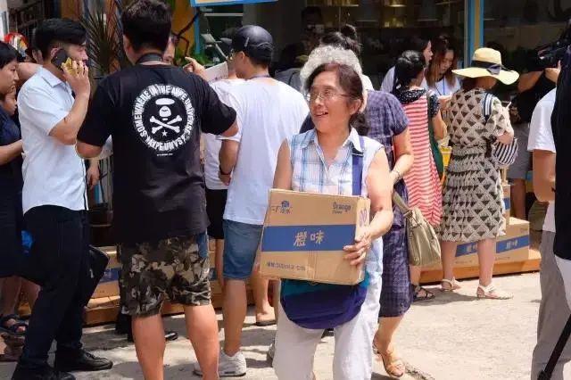 好物之国货志丨用一瓶汉口二厂汽水,“复活”老武汉的味道