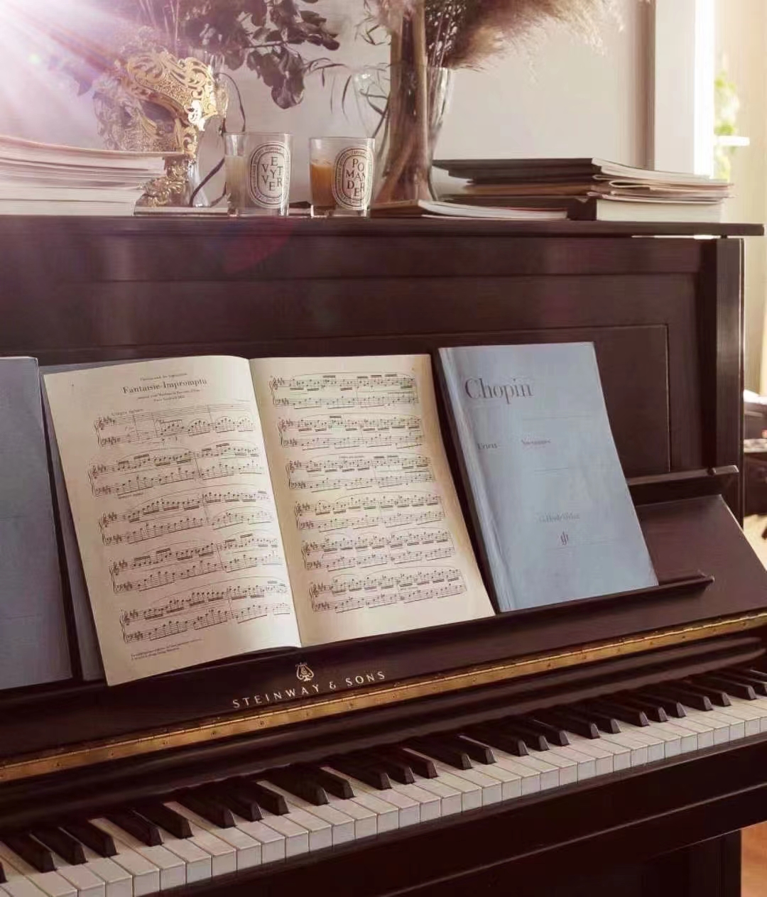 学钢琴左手怎么配合右手,钢琴左手不好使怎么办