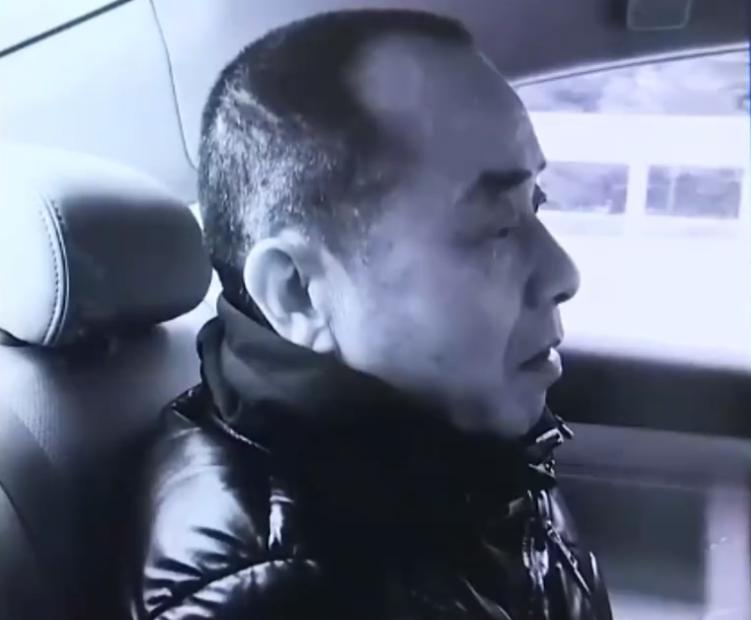 60岁富婆沉迷打牌，每周输上百万败光上亿家产，一副好牌打得稀烂