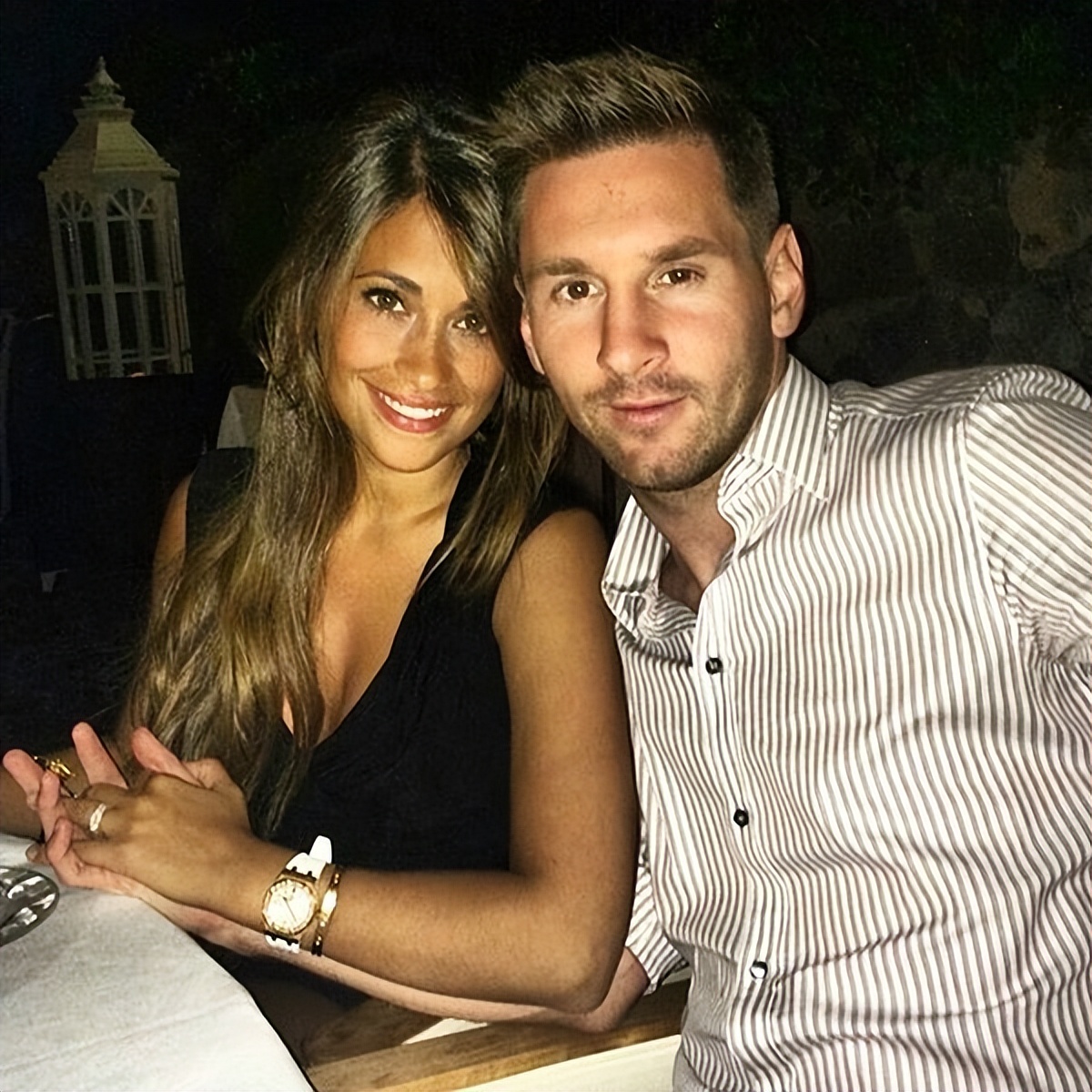 安东内拉苏亚雷斯妻子,梅西与安东内拉恋情曝光