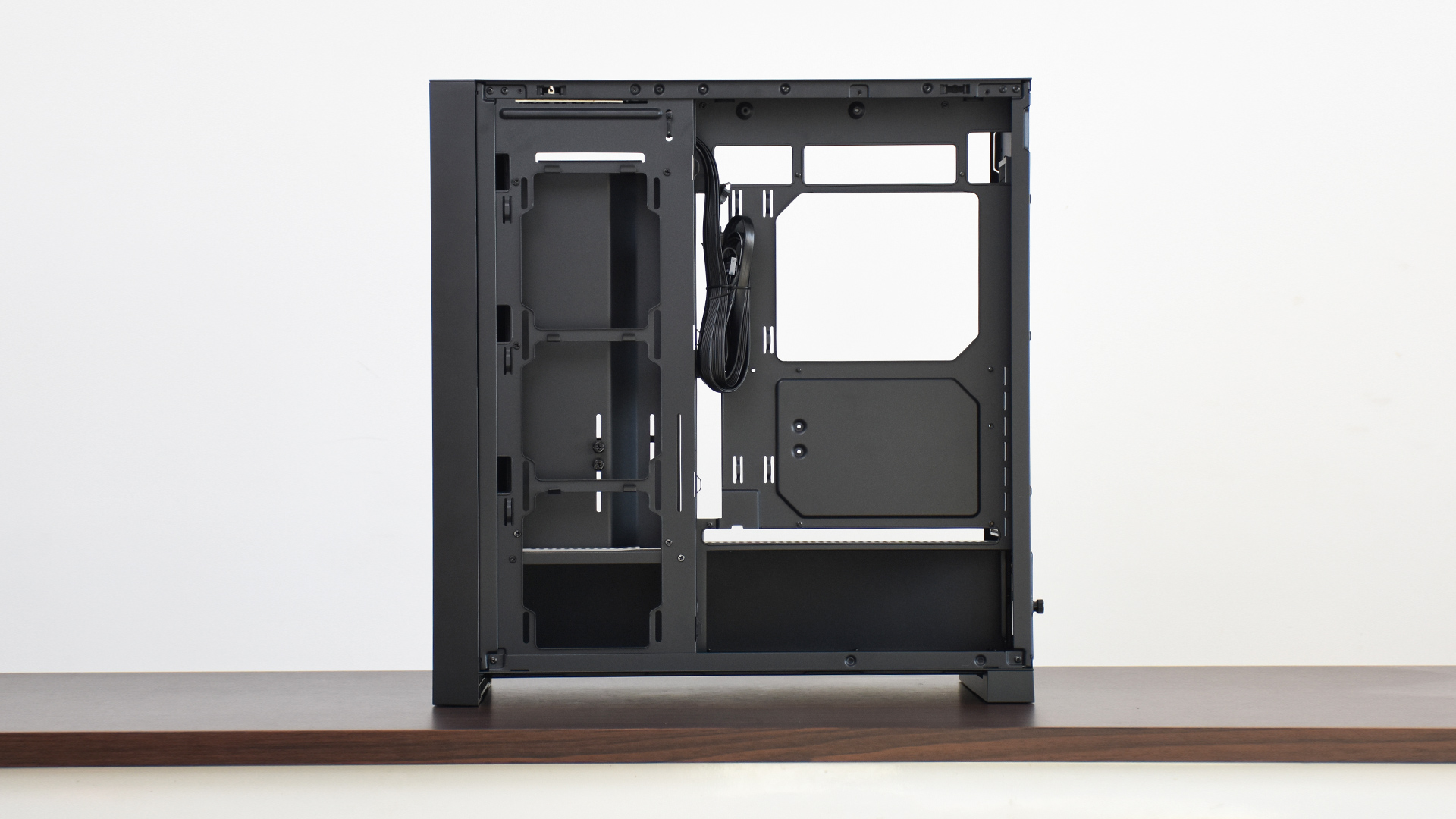 鑫谷御风冰川白机箱,鑫谷昆仑御风机箱安装展示