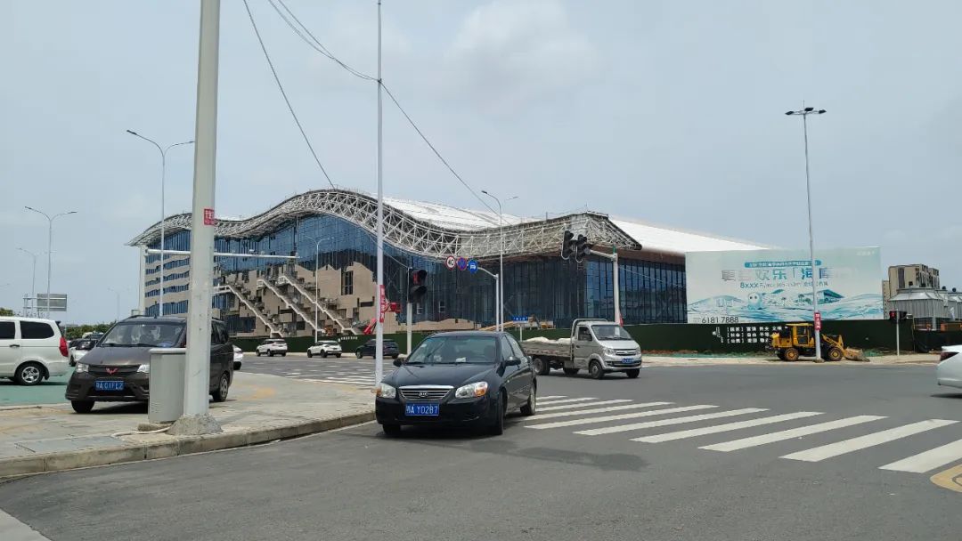 榛勯檪鍓嶅窛鏂囦綋骞垮満,榛勯檪鍓嶅窛鏂囦綋涓績椤圭洰