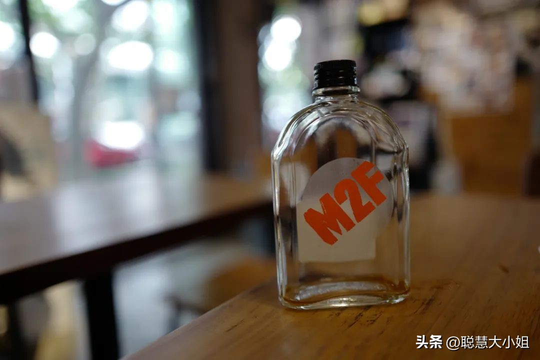 去这条充满松弛感的“小马路”，慵懒地溜达一天才是正经事