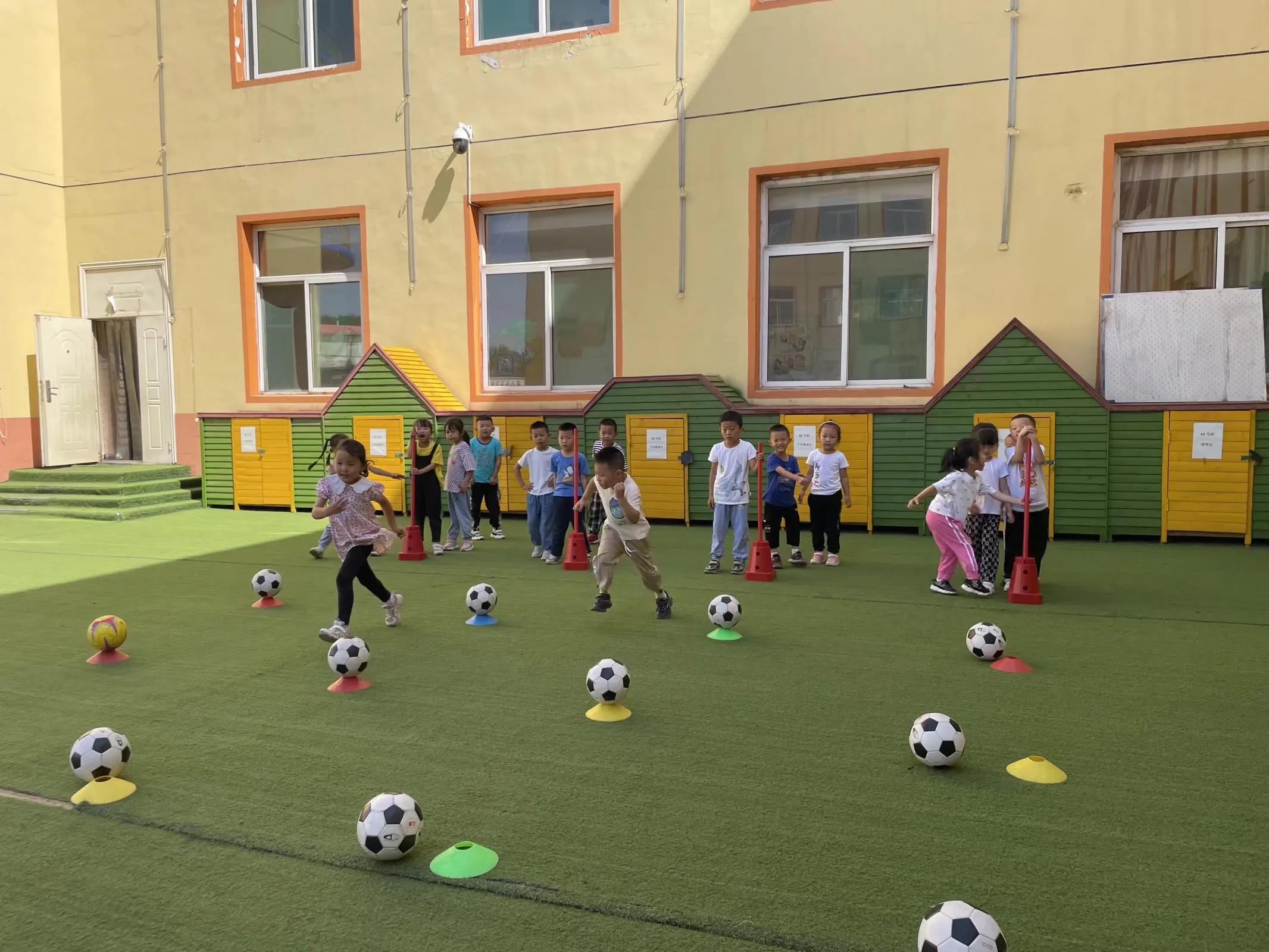 足球小乾坤,平鲁区天明幼儿园