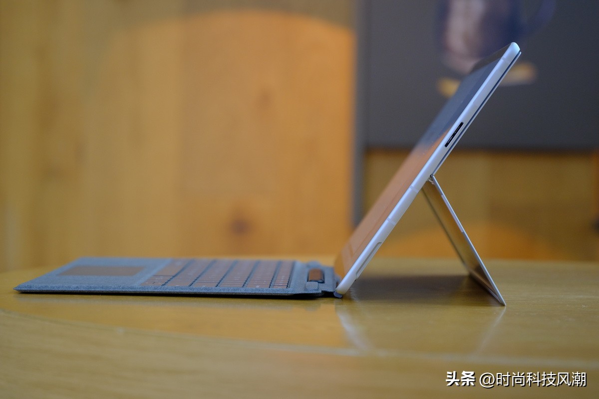 surfacepro9sq35g评测,surfacepro9对比笔记本电脑
