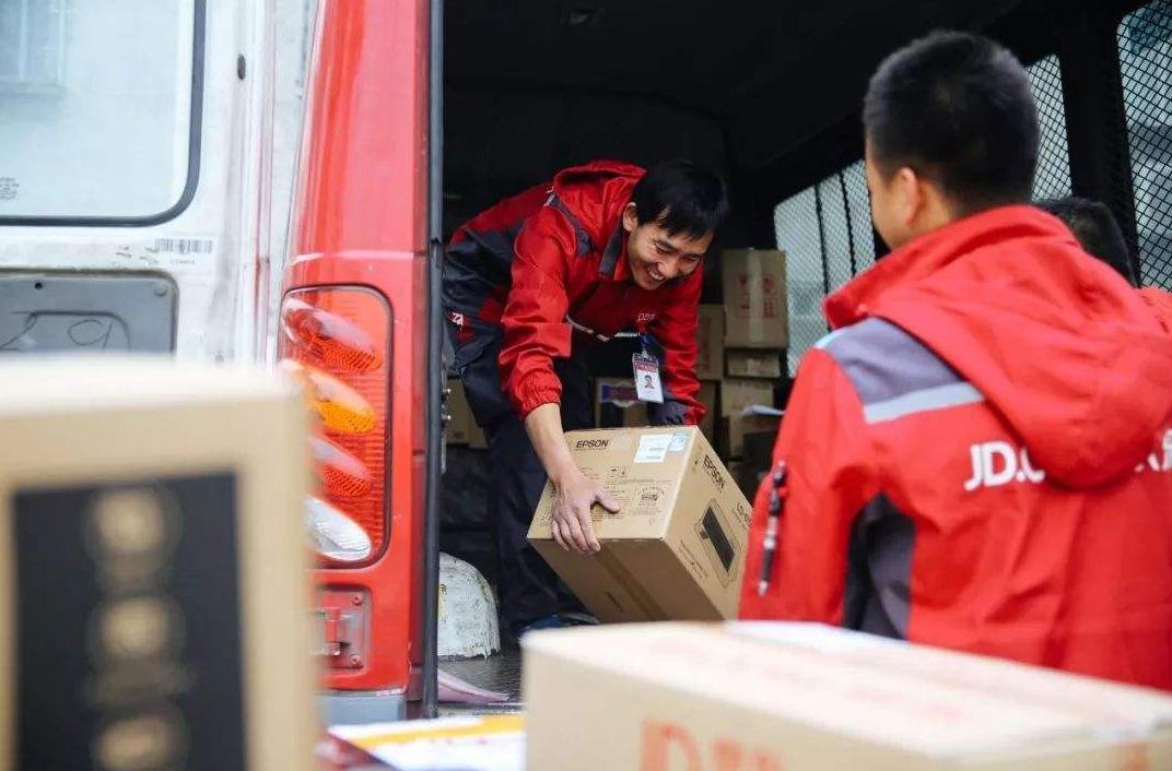 刘强东谈京东物流重资产,刘强东说快递只有京东和顺丰