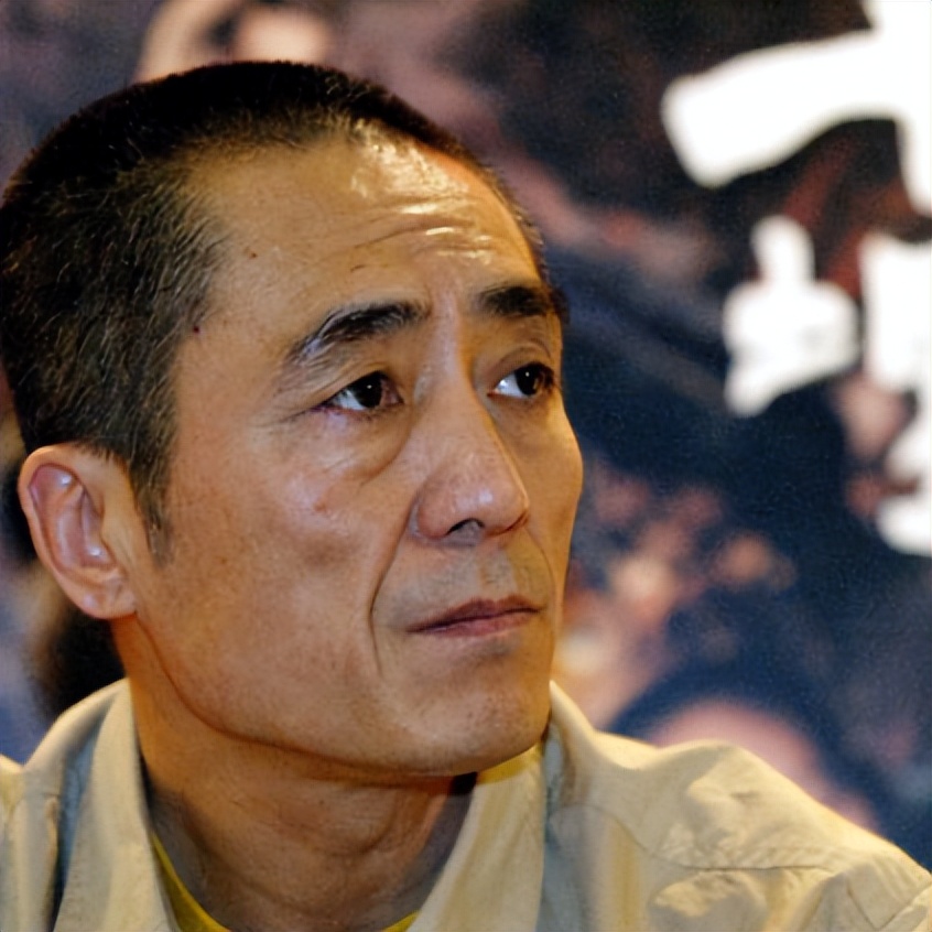 为什么那么多人捧张艺谋,张艺谋为什么这么红火