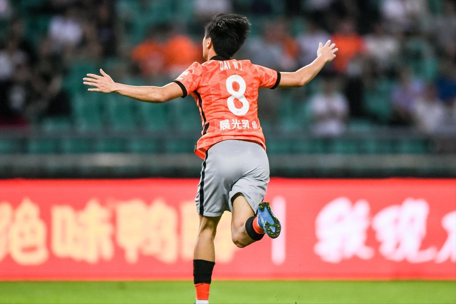 新外援加盟上海申花最新消息,申花23岁本土小将闪耀中超赛场