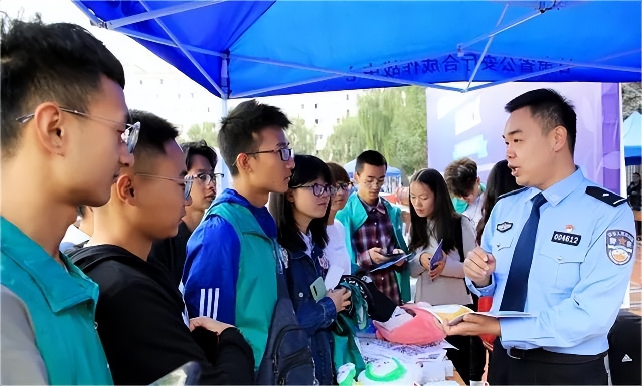 在校大学生做劳务犯法吗,大学生找兼职被触犯了刑法