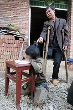 酷似马云的小男孩现状,长相酷似马云的小男孩现状