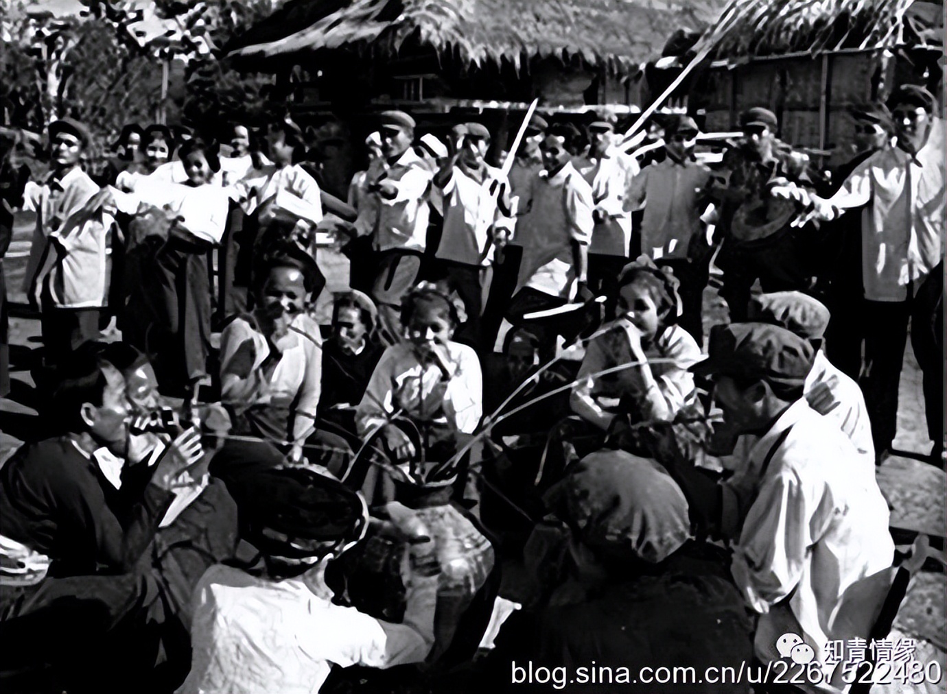 越南美女穿中国风旗袍,越南穿旗袍的民族美女