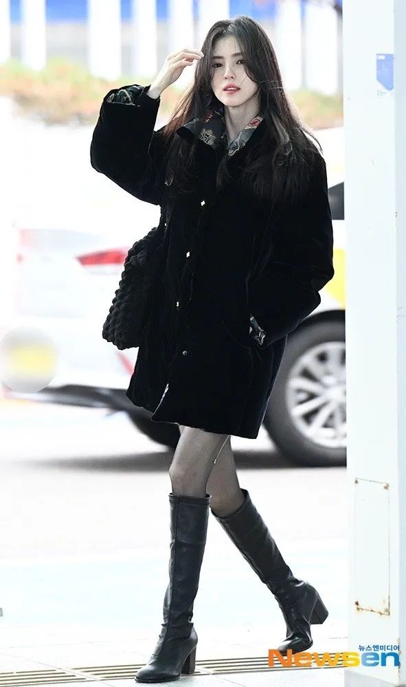 她是挺惨，但也不用这么同情吧？