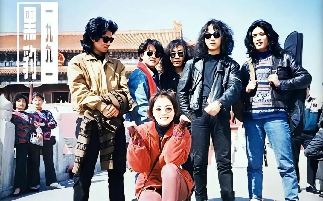 窦唯近照曝光显憔悴,窦唯现状曝光一改往日邋遢形象