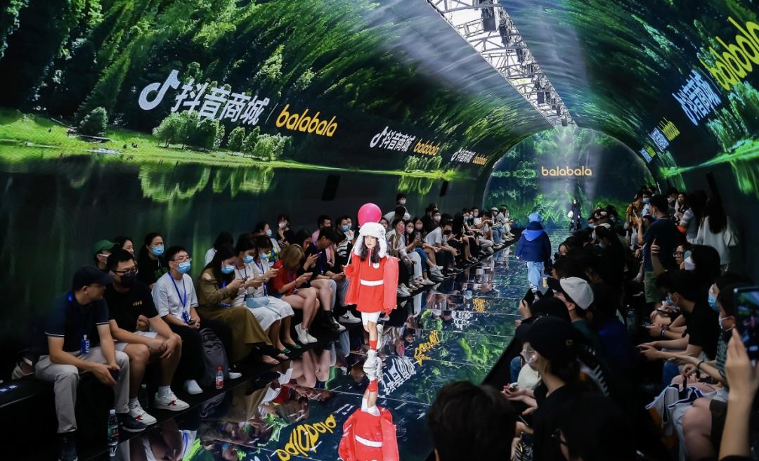 巴拉巴拉8-15岁童装童鞋女童,新款巴拉巴拉童装视频