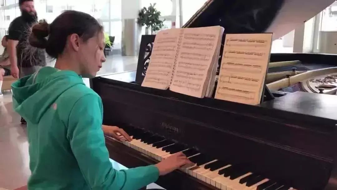 谷爱凌就读于什么学校,谷爱凌丧良心上斯坦福大学