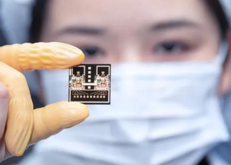 韩国被打疼，请求中国网开一面，尹锡悦询问朔尔茨访华事宜