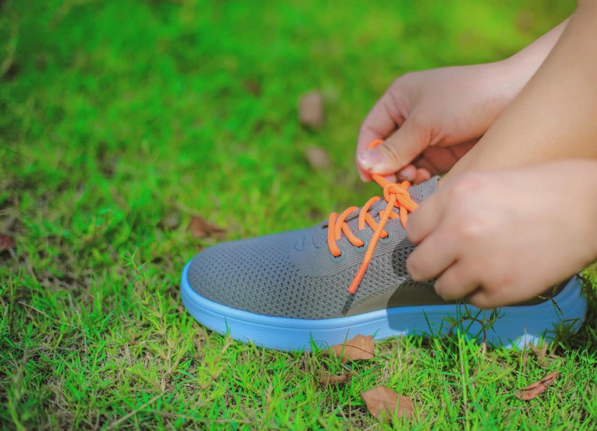 休闲跑步鞋夏季透气,秋季商务透气休闲鞋推荐