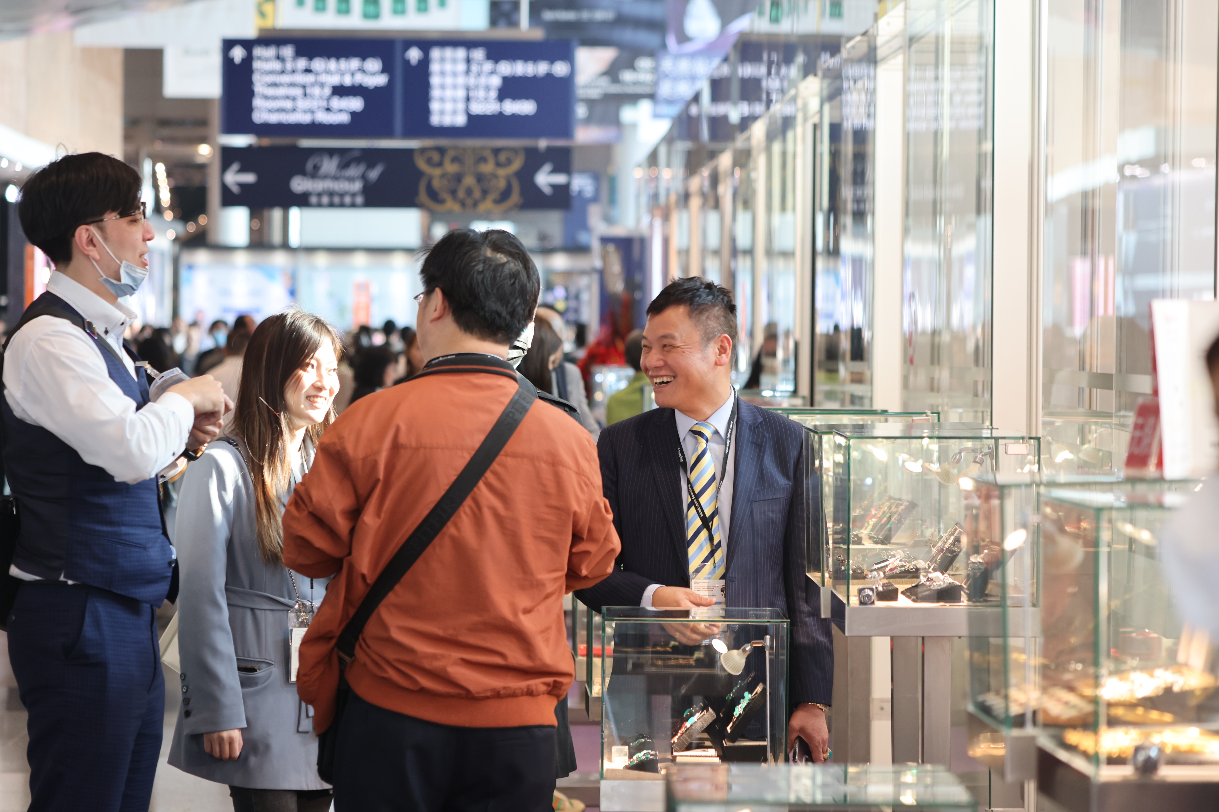 香港新闻香港珠宝展,香港珠宝双展人气旺