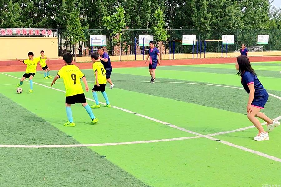 六一儿童节花儿与少年,六一儿童节花儿向阳开