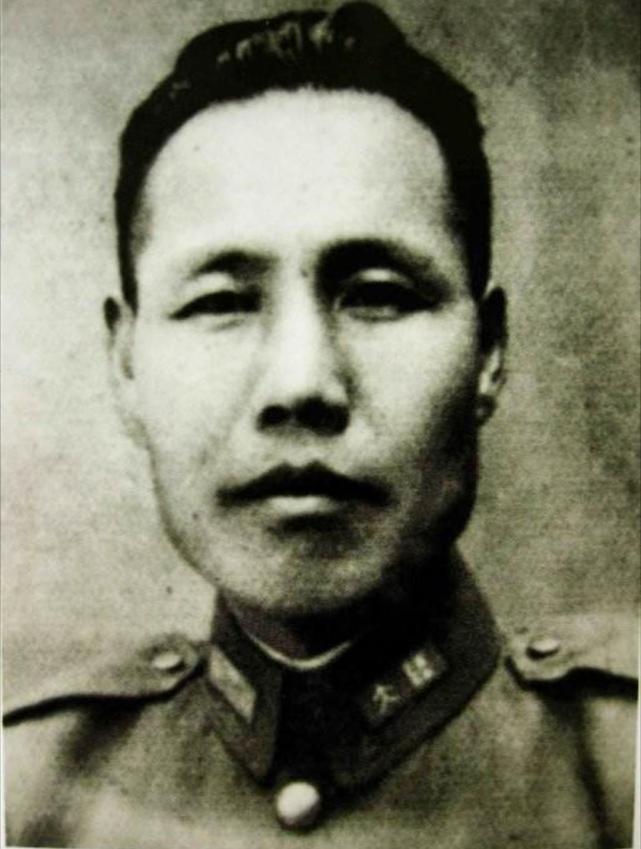 1957年，一数学老师突然被捕，公安问：你还记得被枪毙的银元犯吗