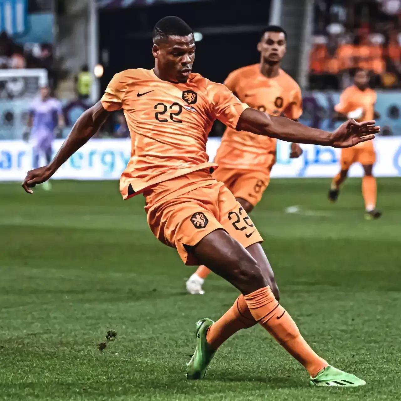 世界杯荷兰队vs阿根廷第一个点球,世界杯荷兰vs阿根廷是几月几日