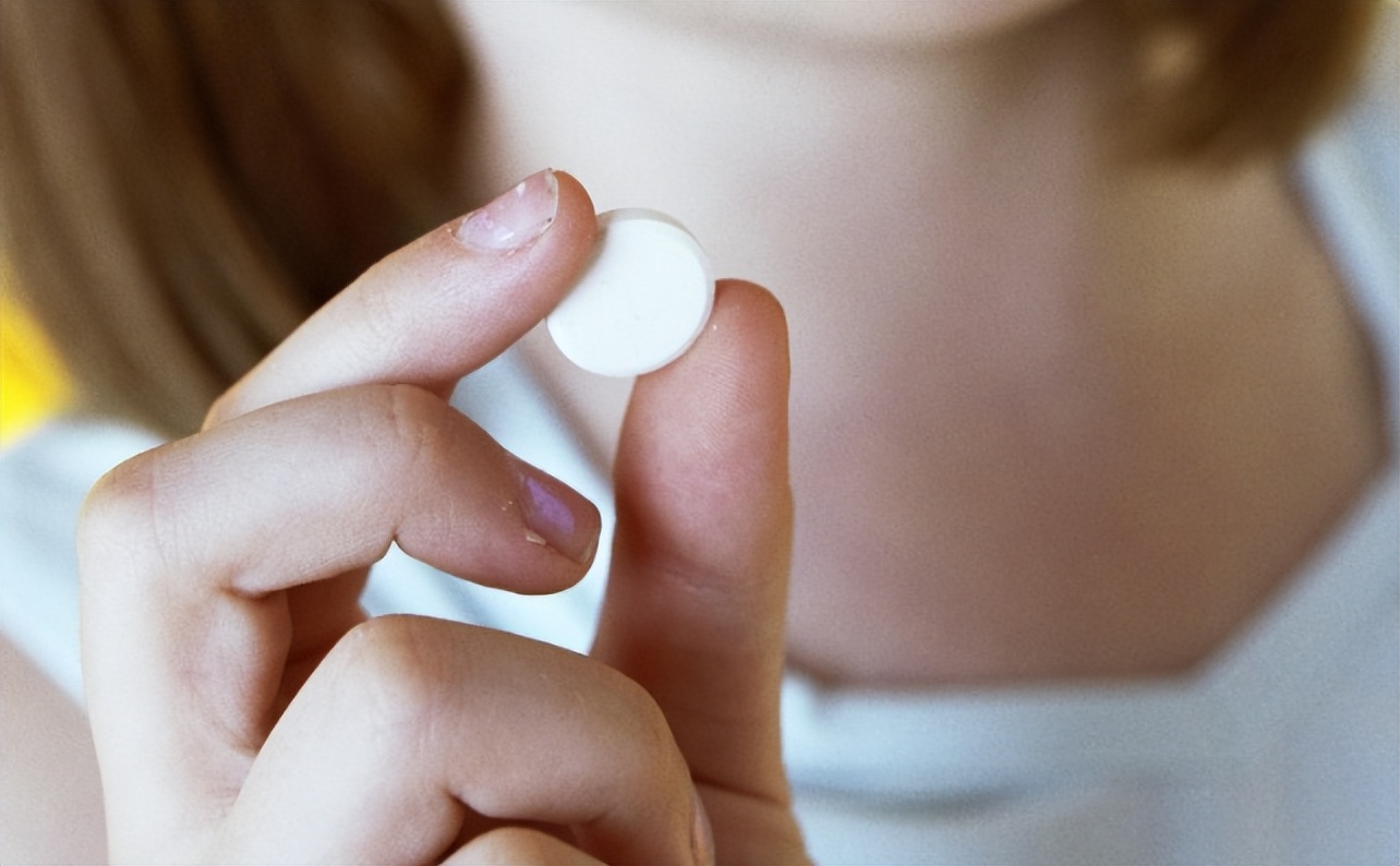 泰迪狗狗拉稀带有血是怎么治疗,泰迪狗狗拉稀排除犬瘟细小