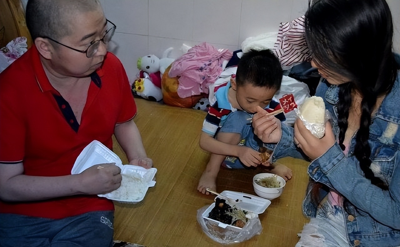 90后女孩跟乞丐私奔,90后女孩和乞丐私奔