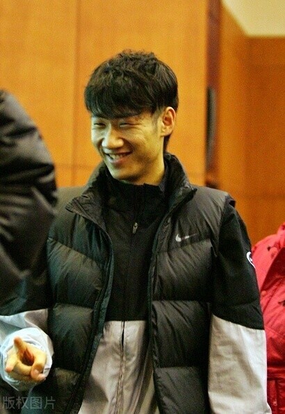 一别两宽后续,荣昊离开绿城了吗