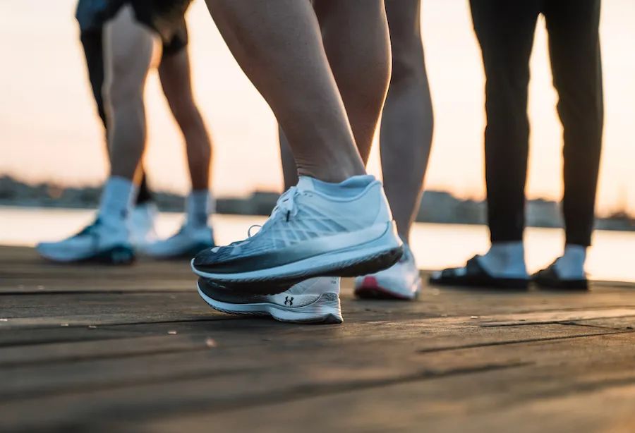 adidas椹媺鏉剧郴鍒楄窇闉嬩粙缁嶅浘,绾介┈鍐犲啗