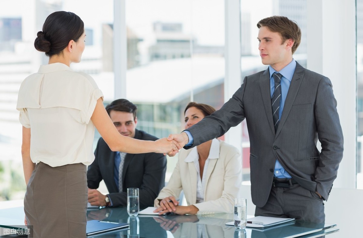 没工作咋办？专家建议“花钱上班”，年轻人有工作了，企业盈利了