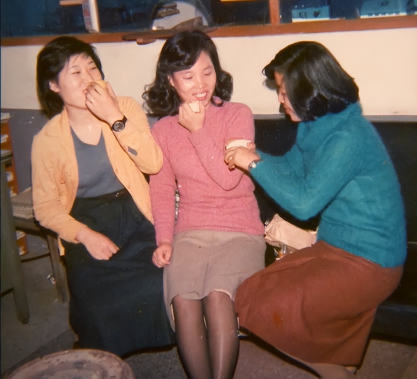 耗资7亿“复活”女儿后，她让患癌去世的母亲重生，惹哭网友：太心酸了