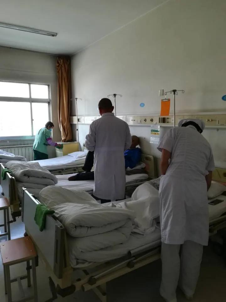 做护工的辛酸无奈只有经历过才懂,在医院做护工的真实情况