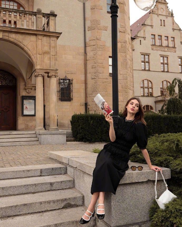 马丁靴上脚时尚洋气又百搭,马丁靴百搭潮鞋