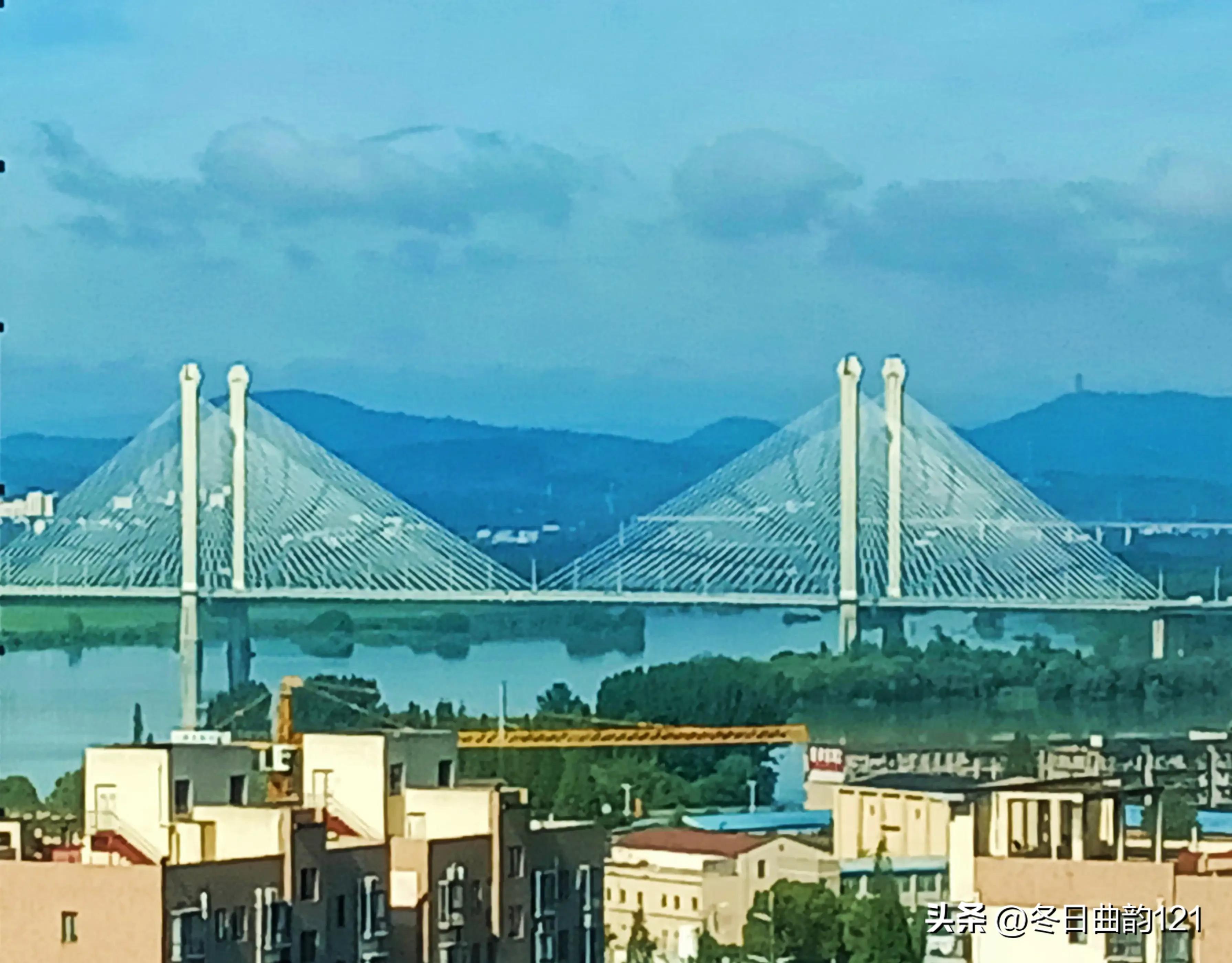 雨过天晴空气格外的清爽,雨过天晴蓝天白云晴空万里