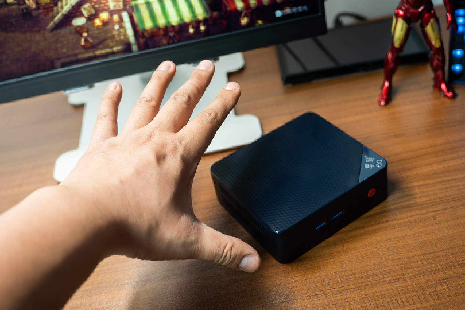 零刻eq12小主机评测,零刻eq12迷你主机评测