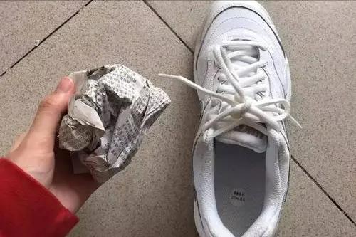 鞋两侧挤脚去鞋店怎么弄,鞋子窄了挤脚鞋店怎么处理