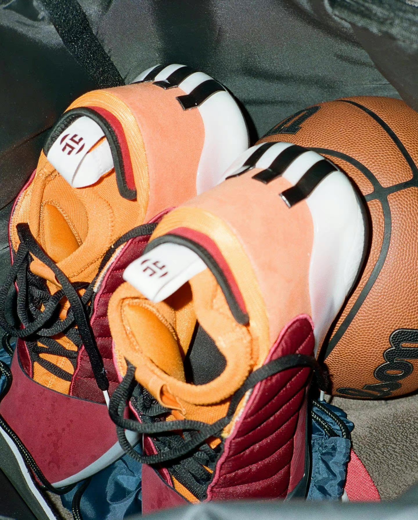 球鞋欧文9开箱视频,欧文上脚球鞋kyrie9