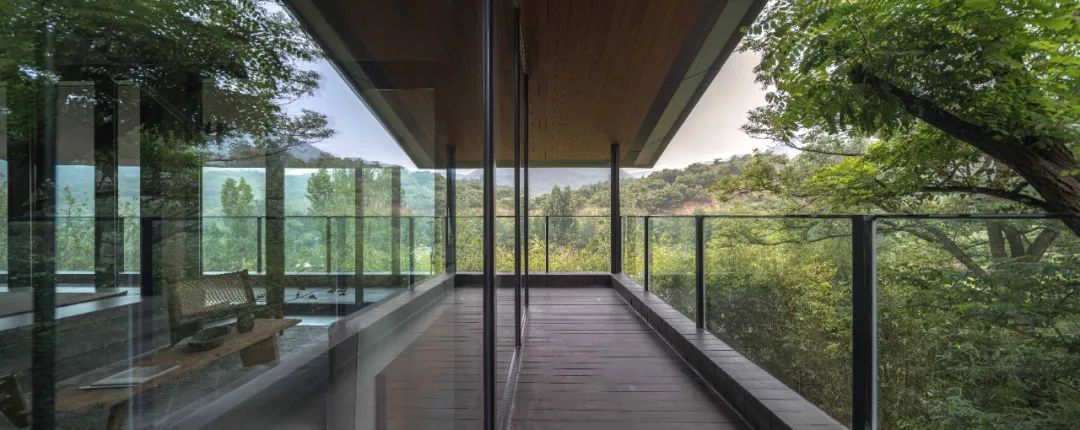 农村自建石头房,农村深山石头房